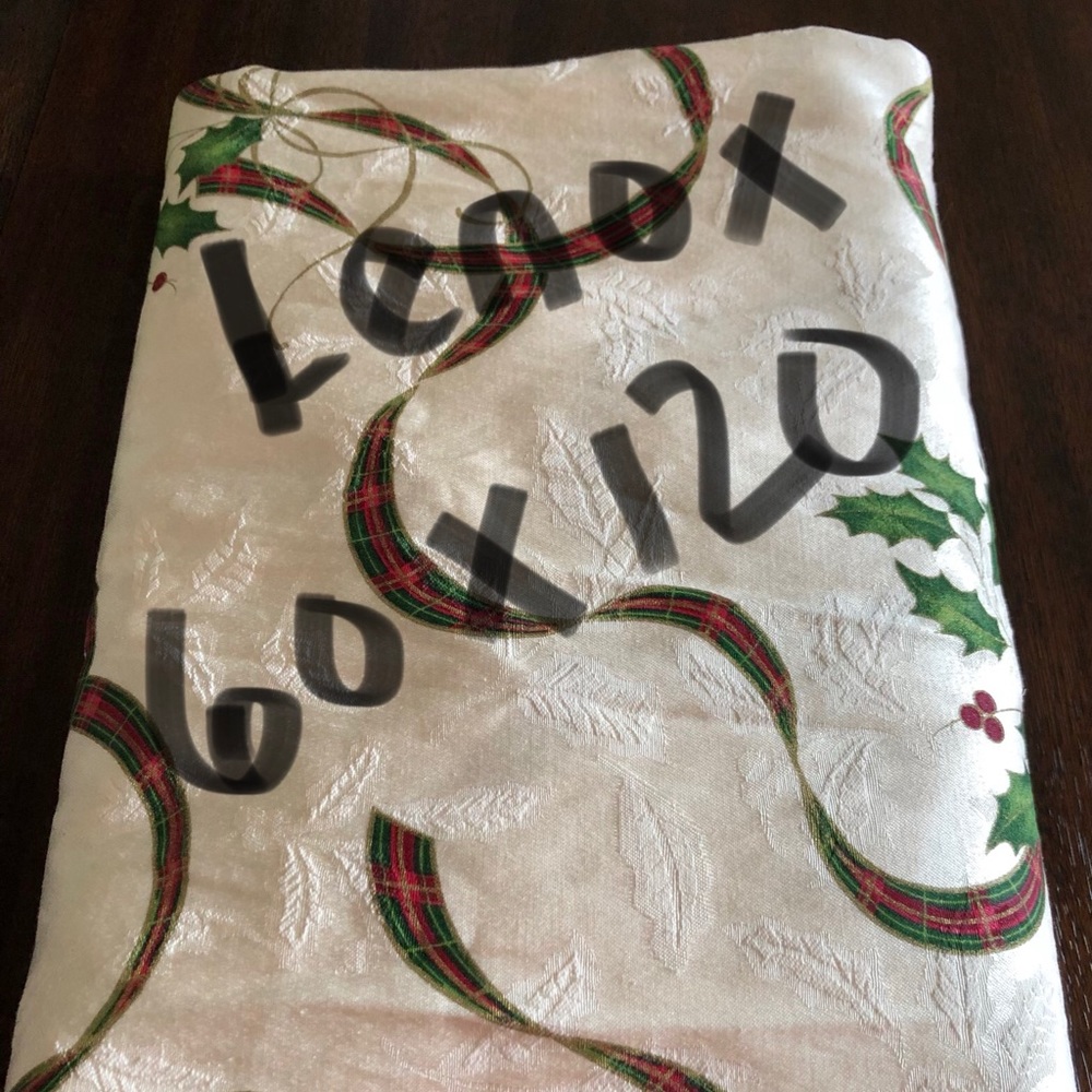 Lenox  Christmas Tablecloth.